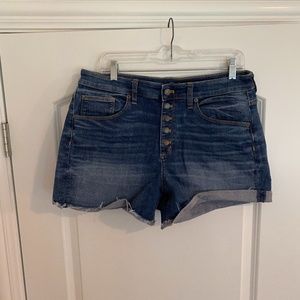 Denim high-waisted shorts